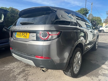 Used Land Rover Discovery Sport 2016 for sale - 75975542: Photo