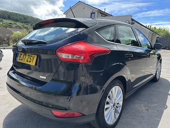 Used Ford Focus 2017 for sale - 78956597: Photo