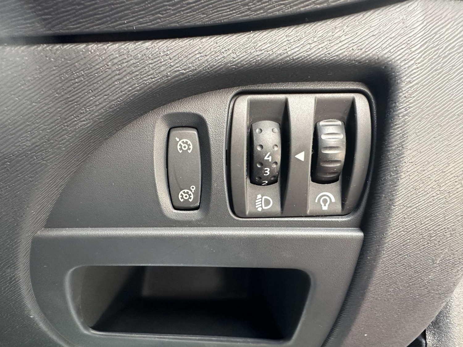 Used Renault Twingo 2012 for sale - 77953921: Photo 15