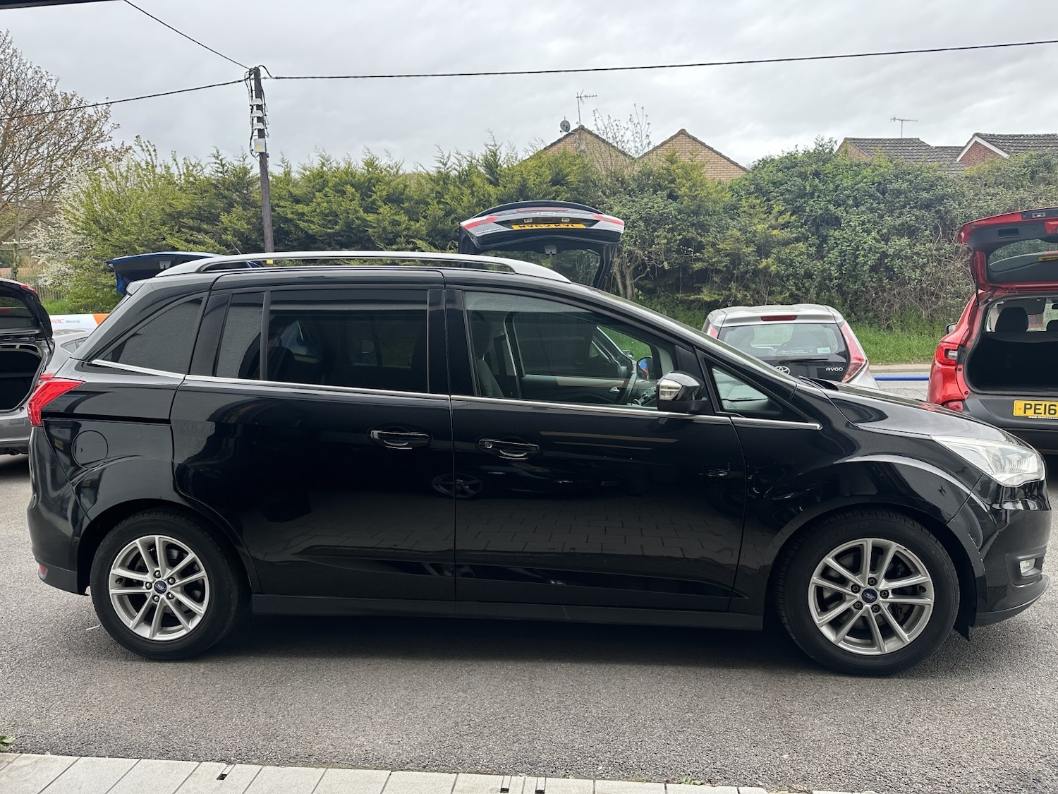 Used Ford Grand C-Max 2016 for sale - 78198012: Photo 2