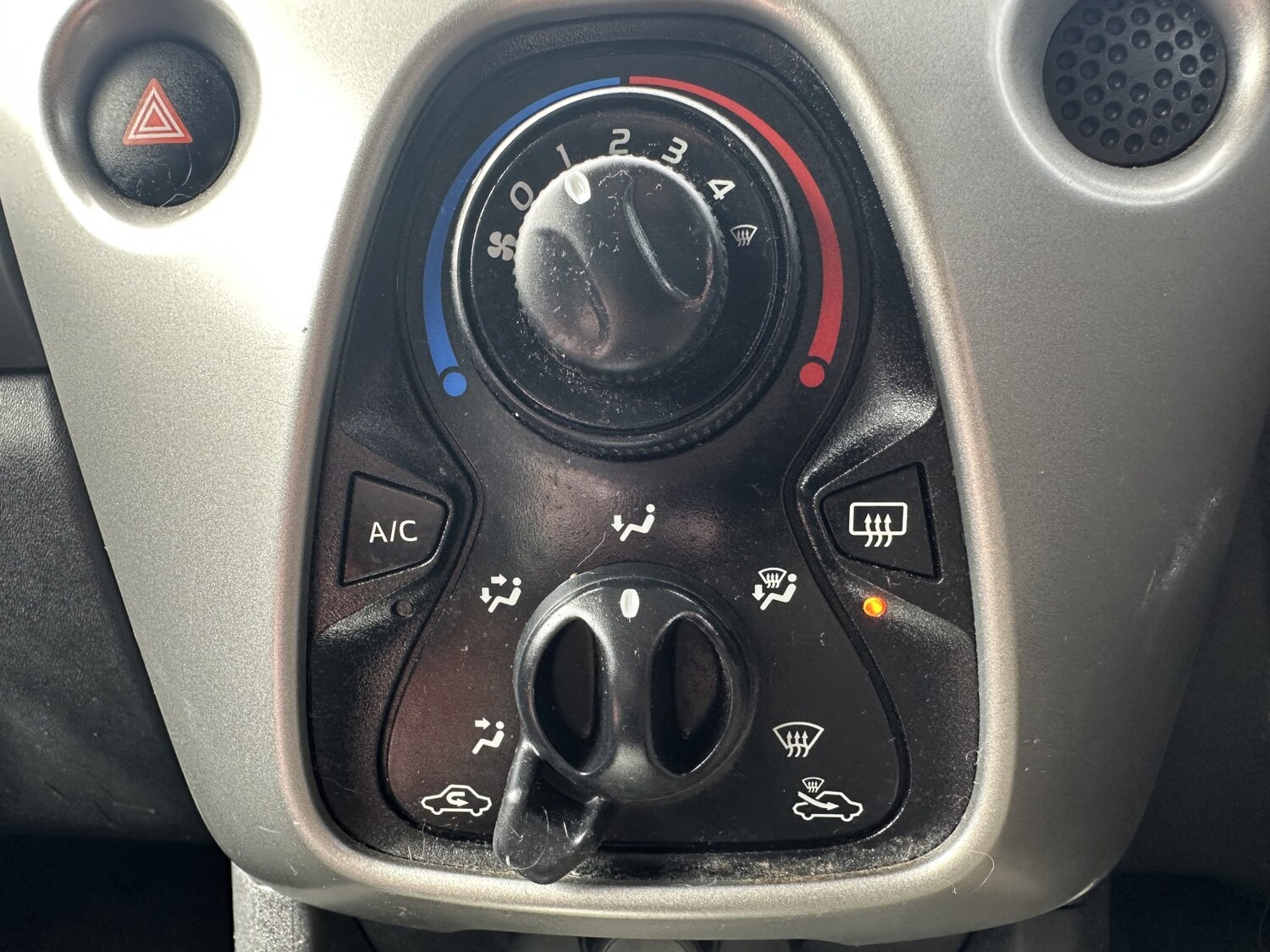 Used Toyota AYGO 2016 for sale - 78198024: Photo 17