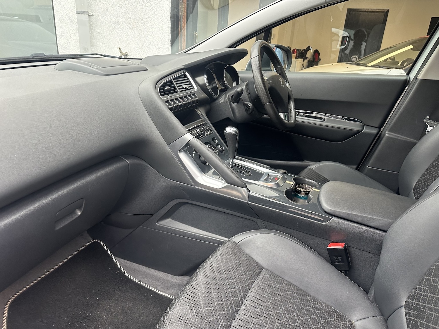 Used Peugeot 3008 2017 for sale - 77584449: Photo 9