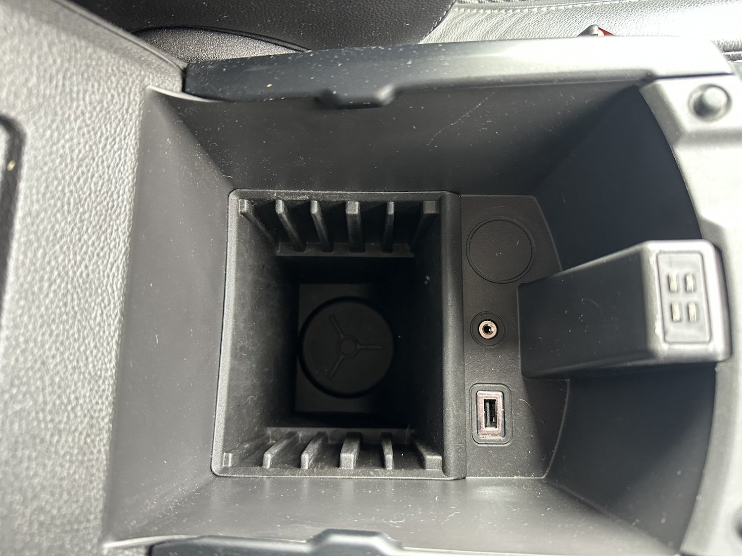 Used Ford Kuga 2014 for sale - 77632366: Photo 24