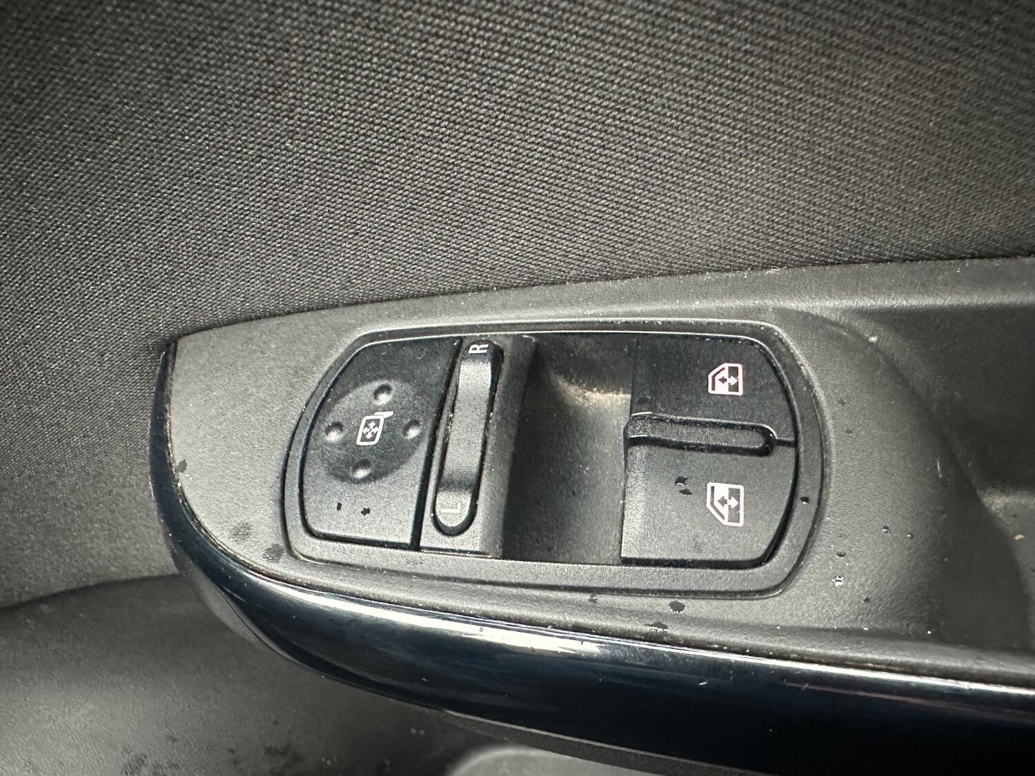 Used Vauxhall Corsa 2015 for sale - 76334791: Photo 16