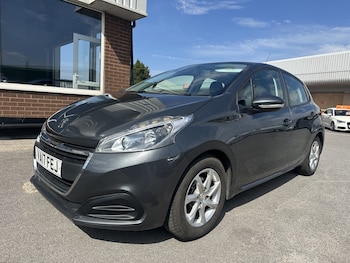 Used Peugeot 208 2017 for sale - 79620430: Photo