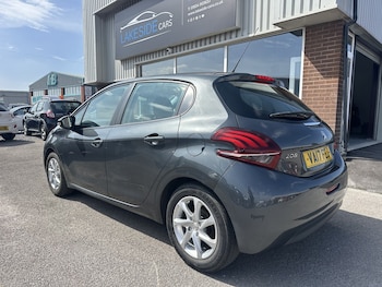 Used Peugeot 208 2017 for sale - 79620430: Photo