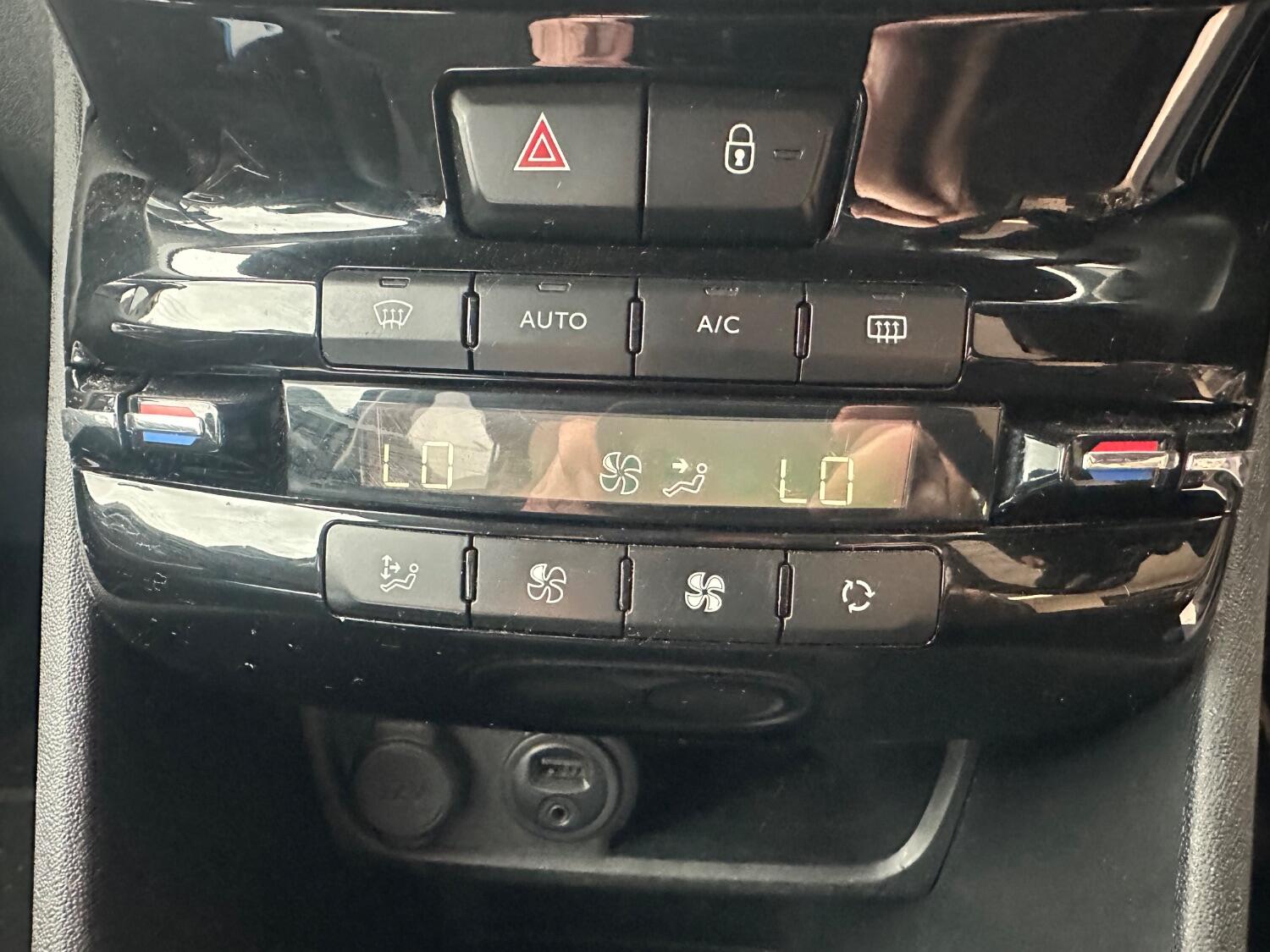 Used Peugeot 2008 2015 for sale - 76237194: Photo 17