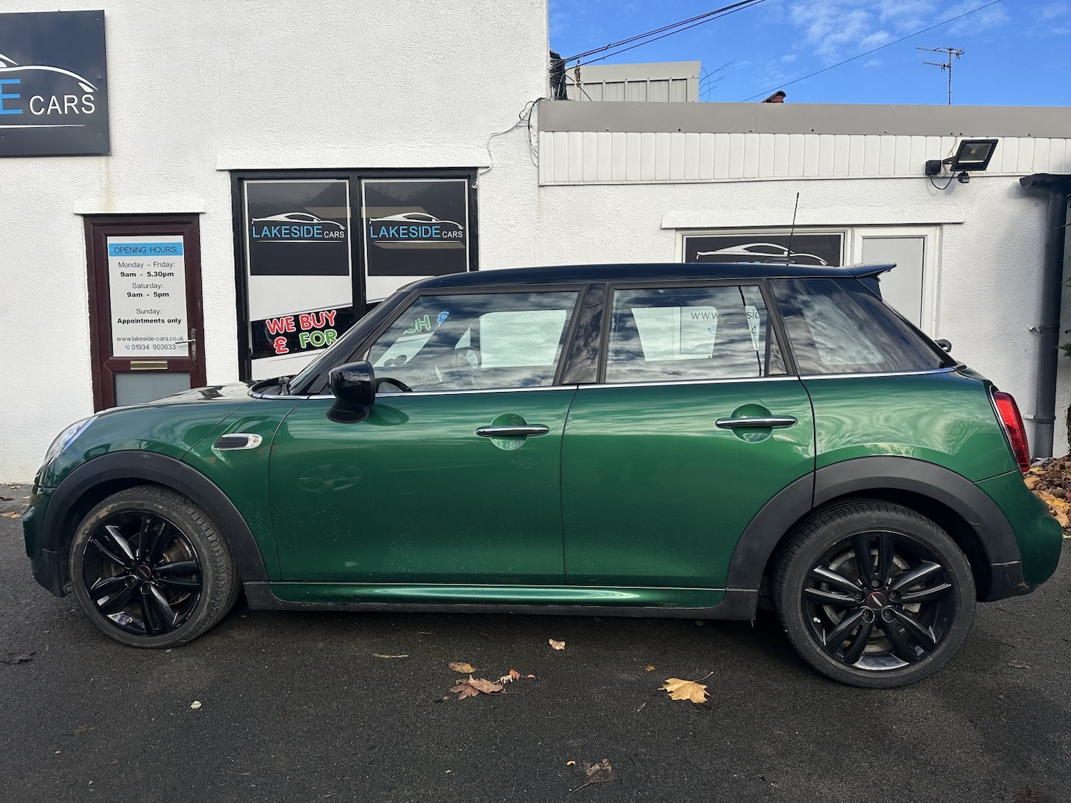 Used MINI Hatch 2020 for sale - 76631488: Photo 2