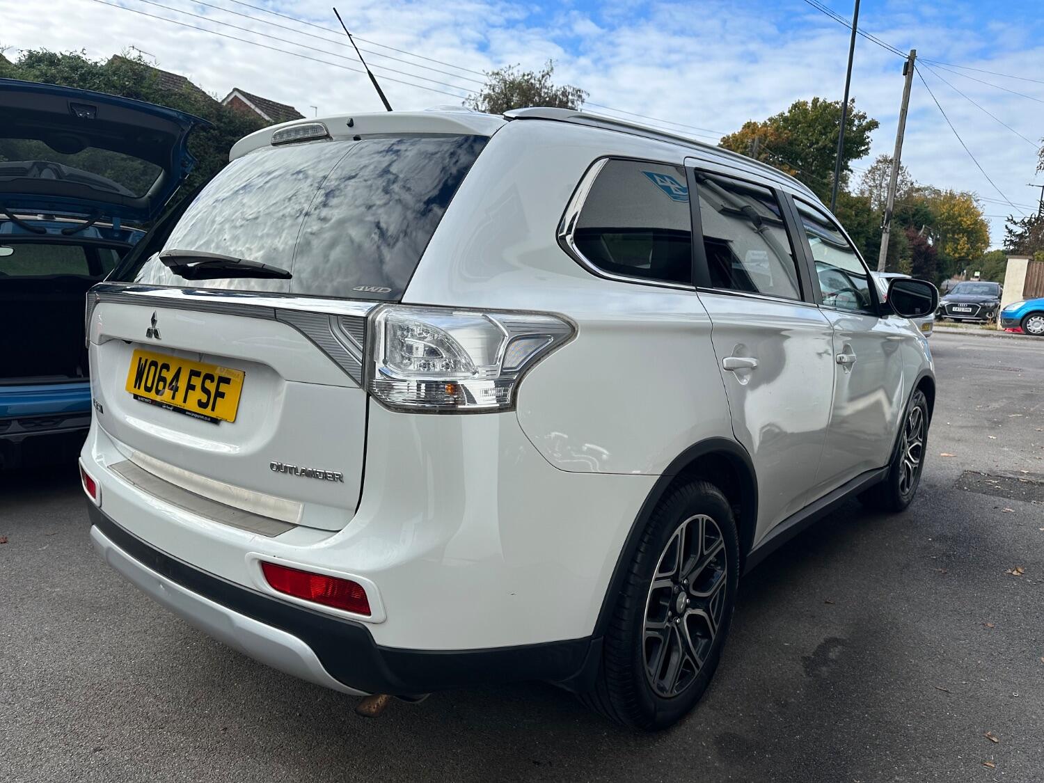 Used Mitsubishi Outlander 2015 for sale - 76305518: Photo 5