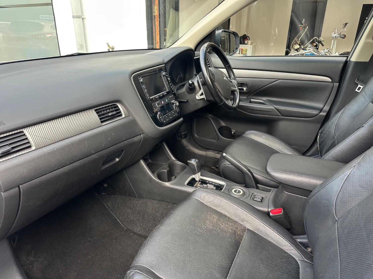 Used Mitsubishi Outlander 2015 for sale - 76305518: Photo 7