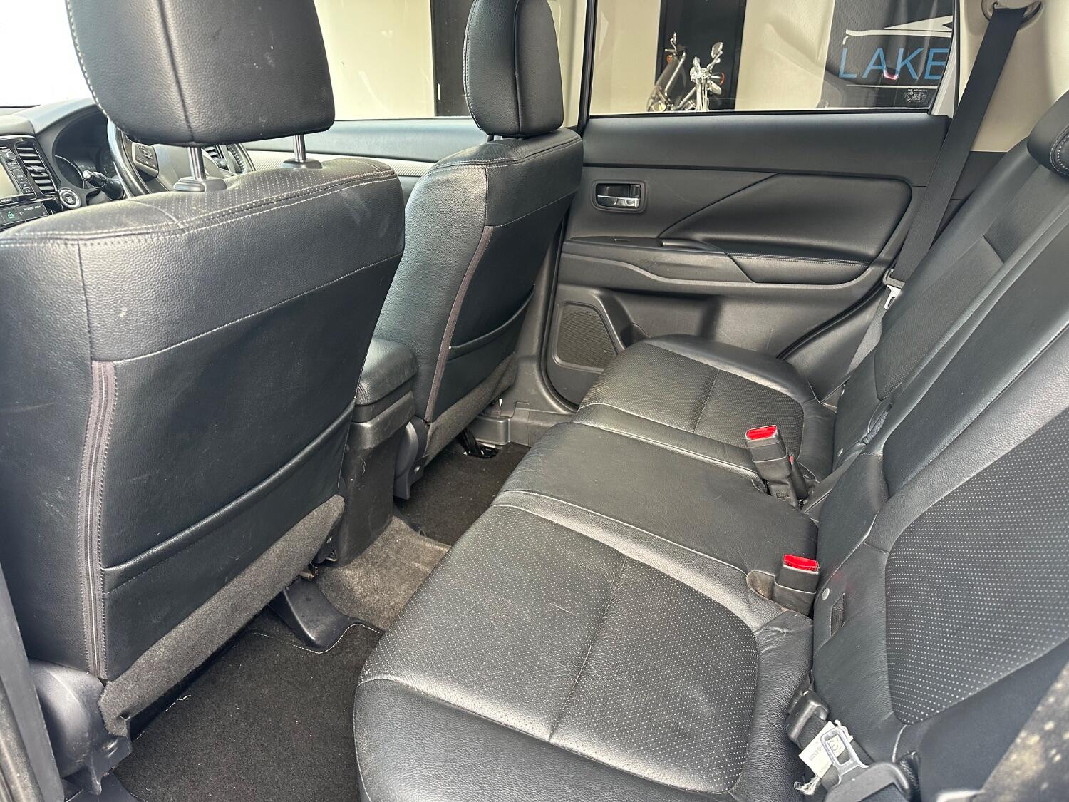 Used Mitsubishi Outlander 2015 for sale - 76305518: Photo 8