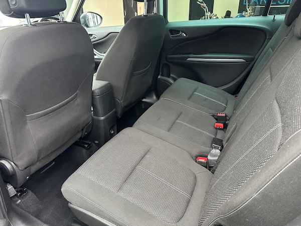 Used Vauxhall Zafira Tourer 2016 for sale - 76237211: Photo 12