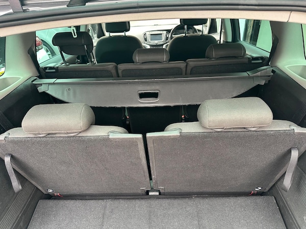 Used Vauxhall Zafira Tourer 2016 for sale - 76237211: Photo 15