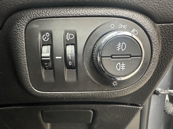Used Vauxhall Zafira Tourer 2016 for sale - 76237211: Photo 22