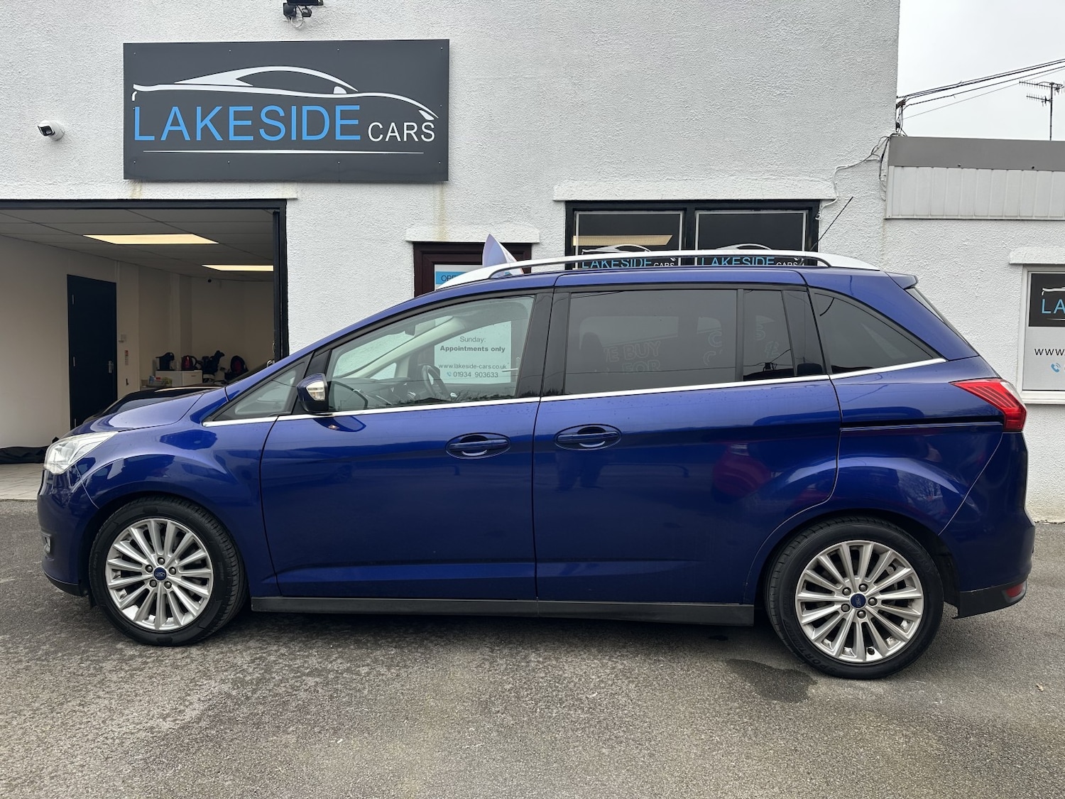 Used Ford Grand C-Max 2016 for sale - 77792877: Photo 2