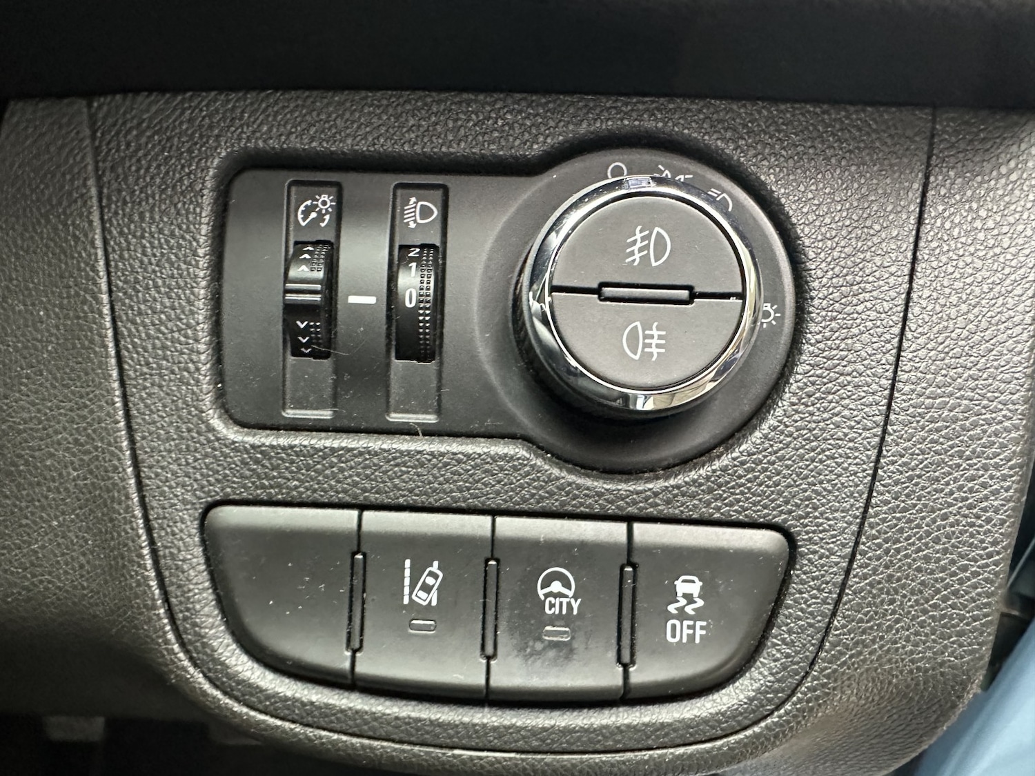 Used Vauxhall Viva 2016 for sale - 77792811: Photo 16