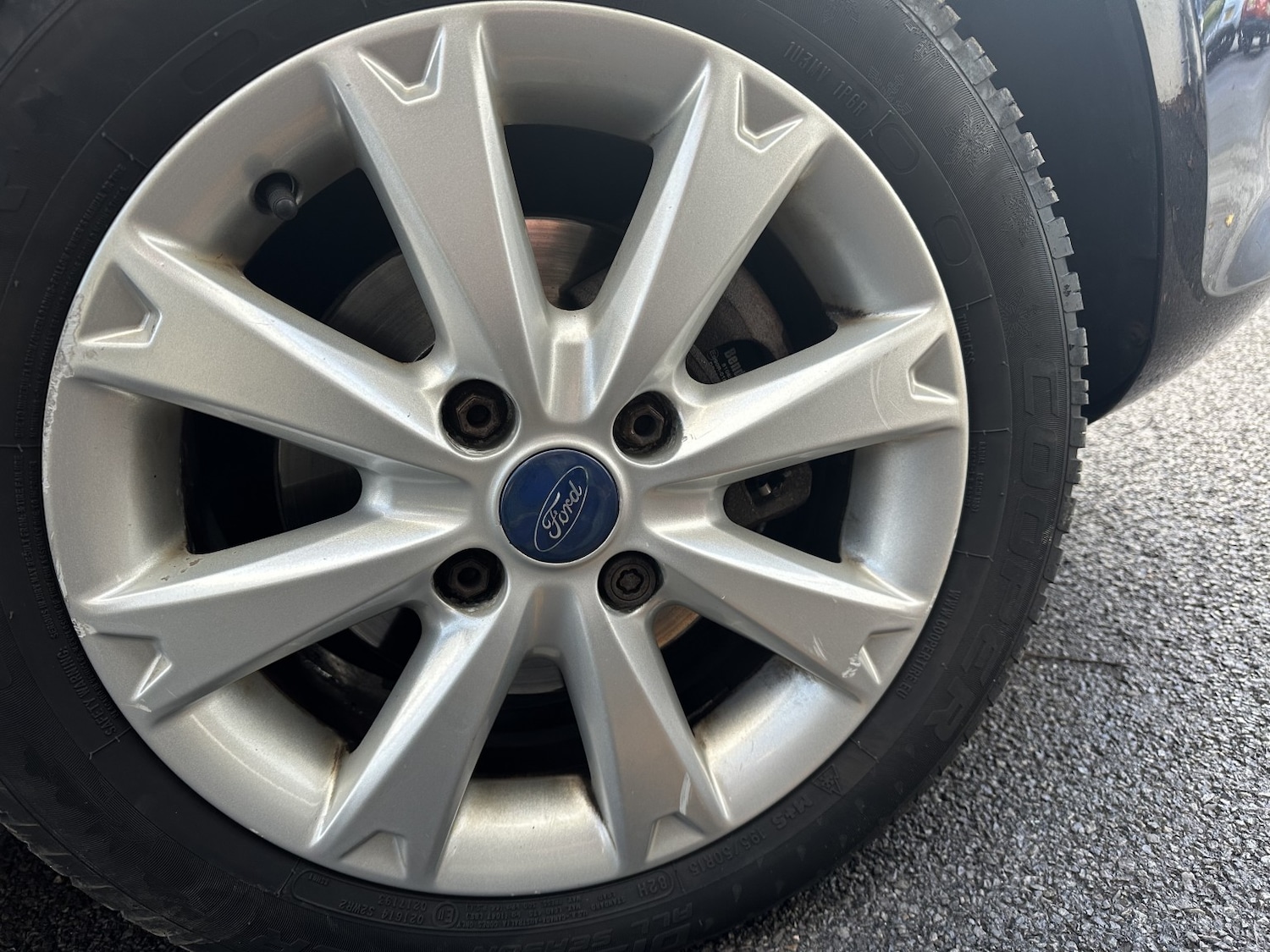 Used Ford Fiesta 2011 for sale - 76687208: Photo 19