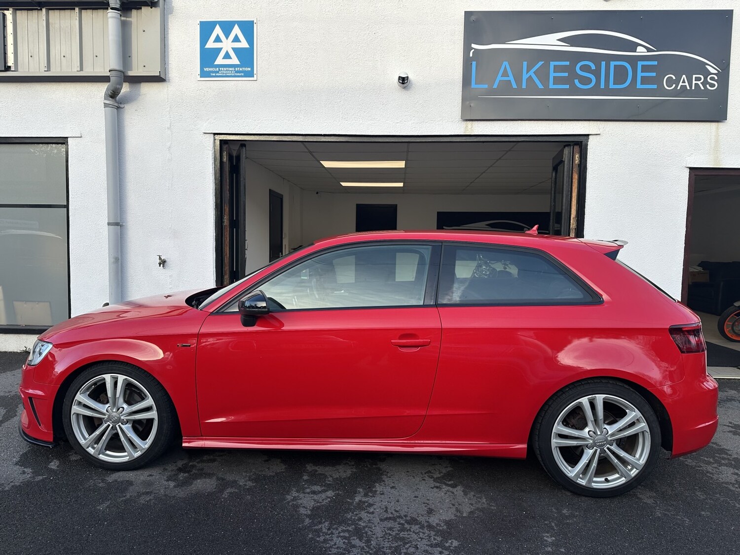 Used Audi A3 2014 for sale - 76924346: Photo 2