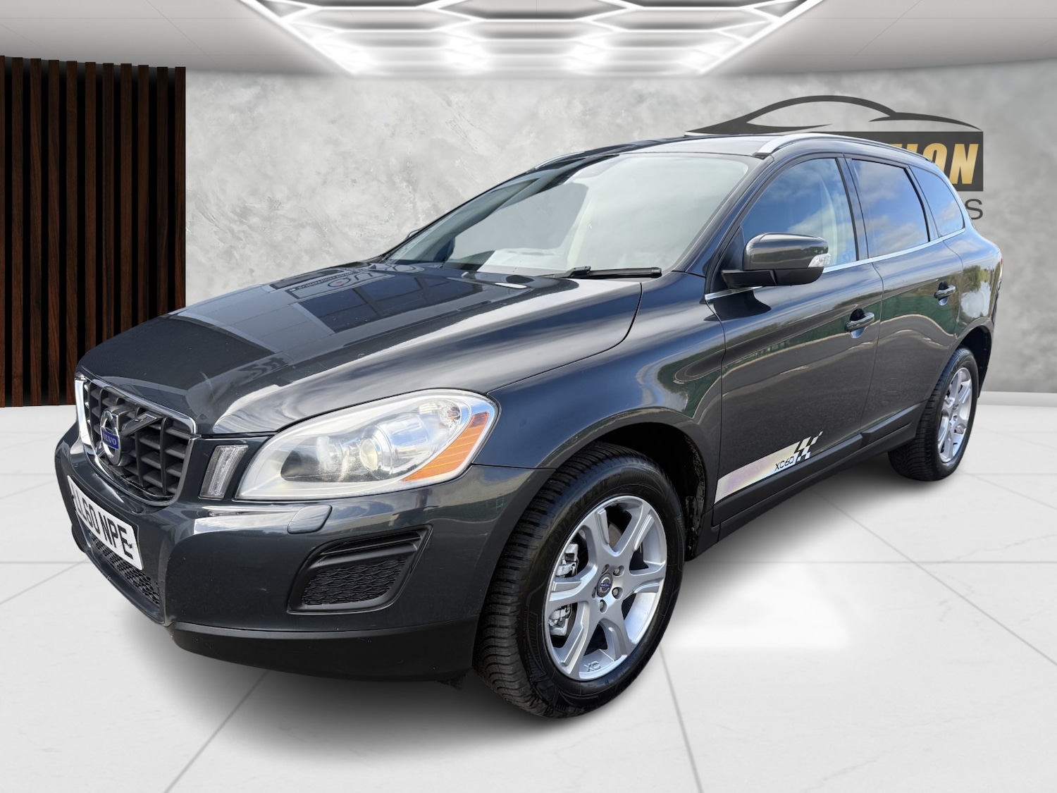Used Volvo XC60 2010 for sale - 76225284: Photo 3