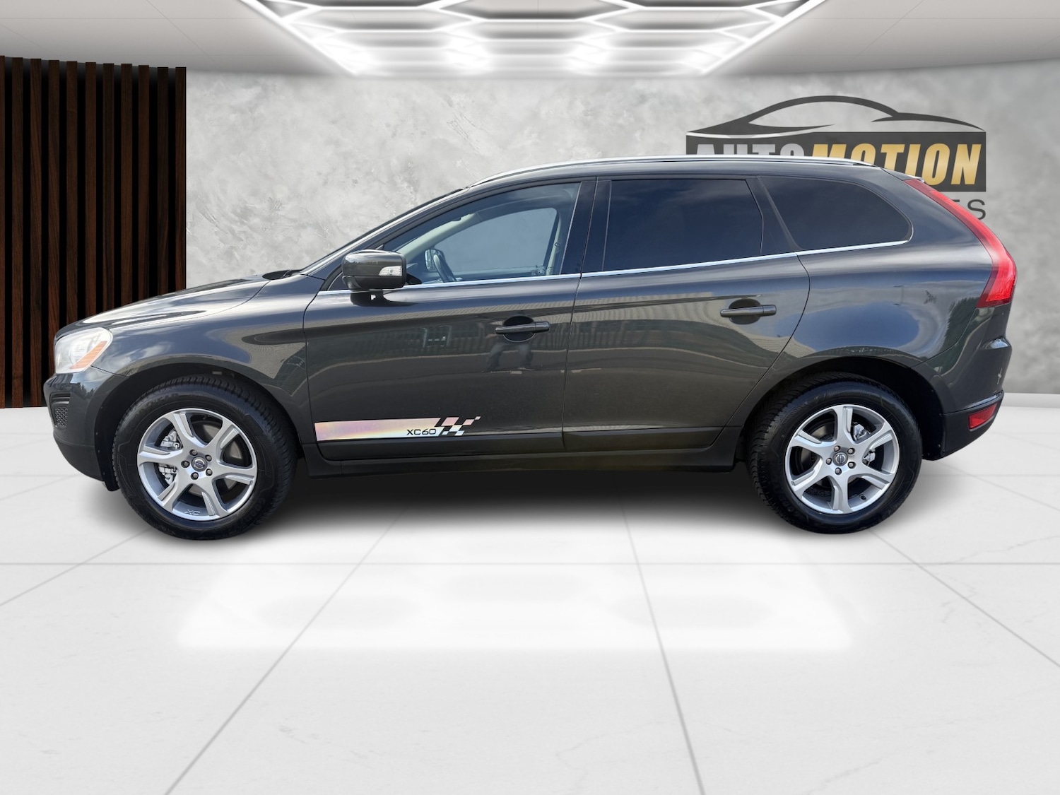 Used Volvo XC60 2010 for sale - 76225284: Photo 4