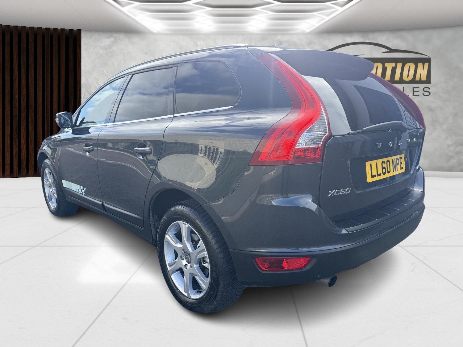 Used Volvo XC60 2010 for sale - 76225284: Photo 5