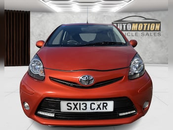 Used Toyota AYGO 2013 for sale - 76242895: Photo 2