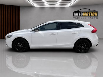 Used Volvo V40 2014 for sale - 79033024: Photo
