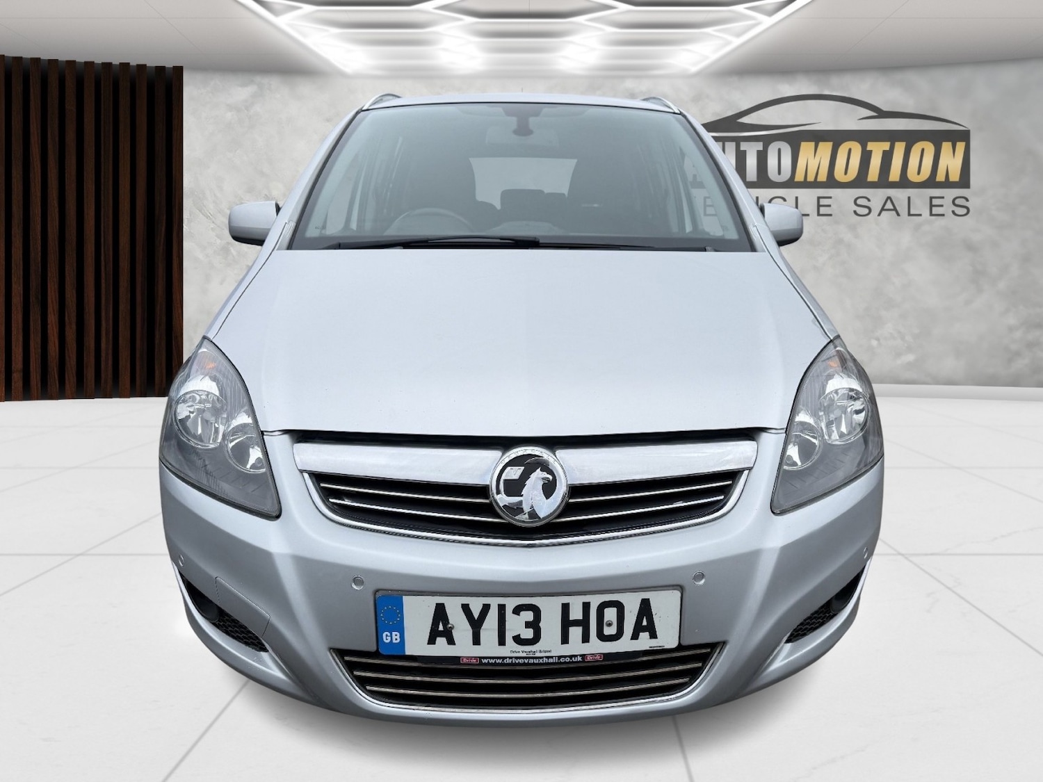 Used Vauxhall Zafira 2013 for sale - 77735684: Photo 2