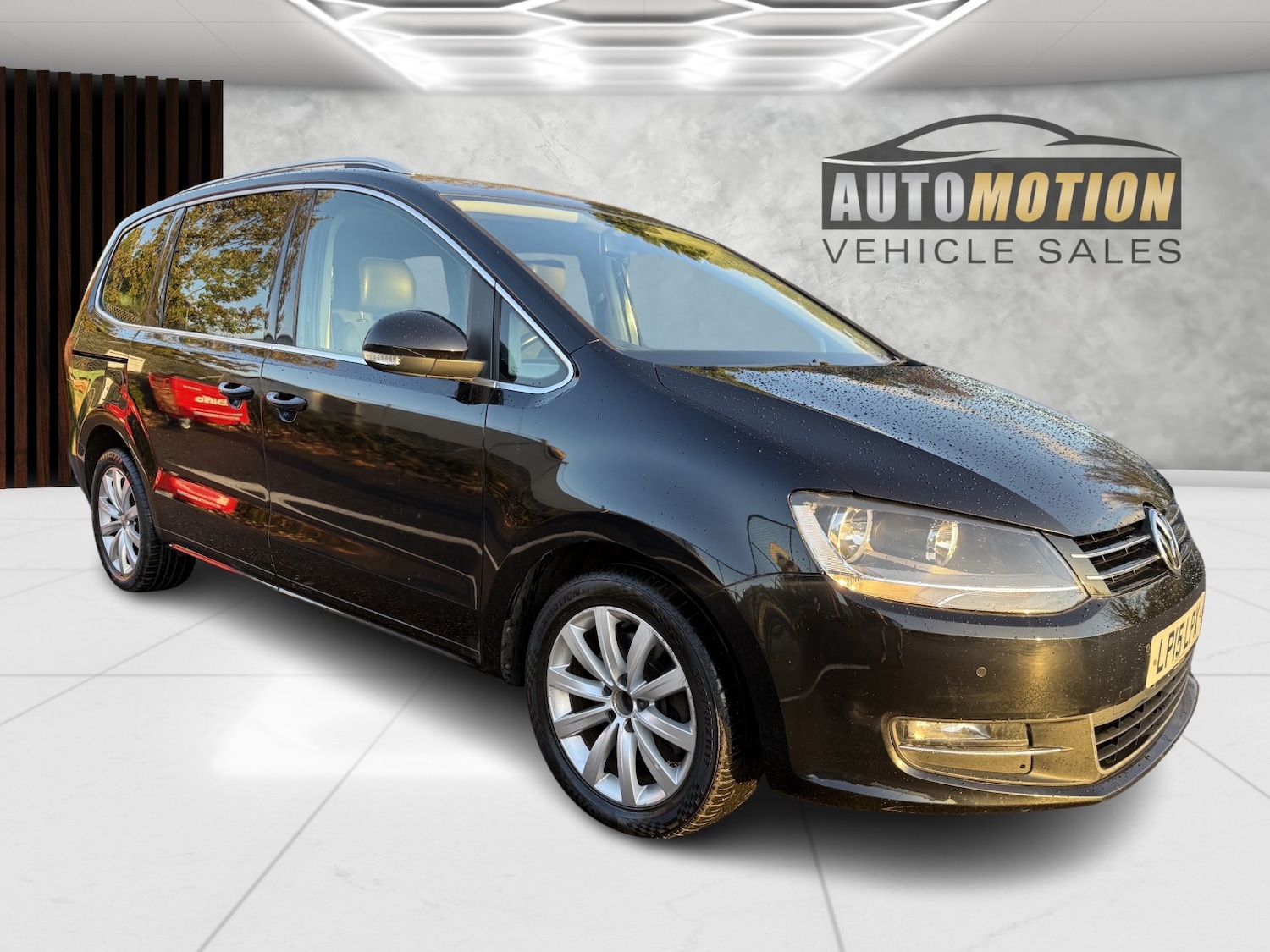 Used Volkswagen Sharan 2015 for sale - 76504661: Photo 1