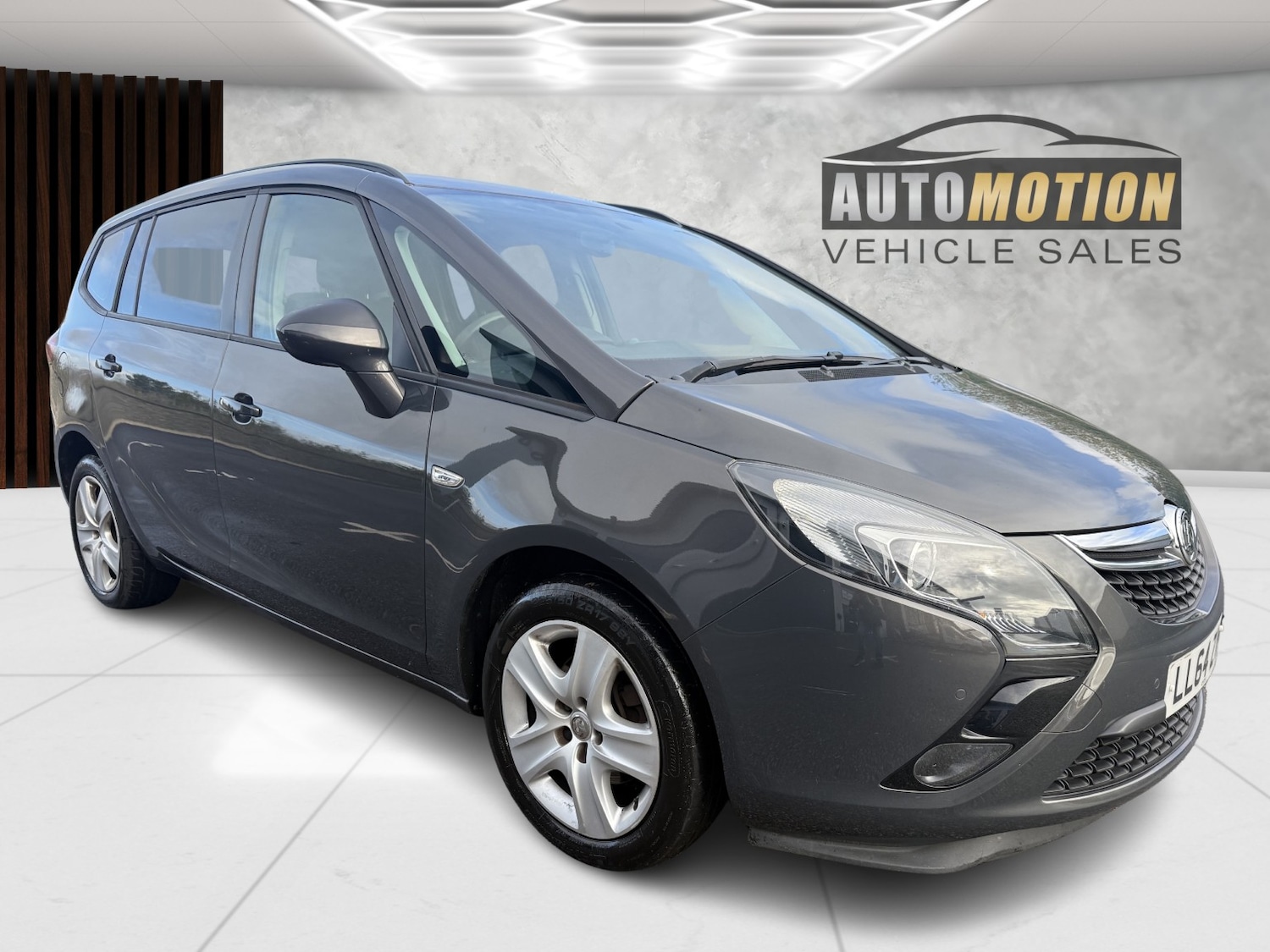 Used Vauxhall Zafira Tourer 2015 for sale - 76439838: Photo 1