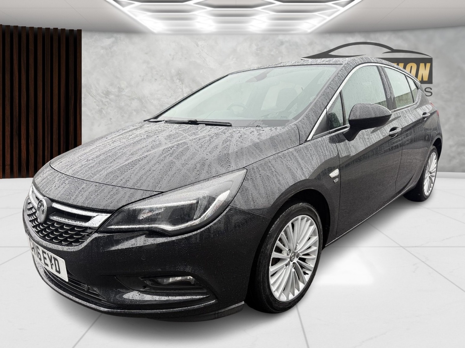 Used Vauxhall Astra 2016 for sale - 76643330: Photo 2