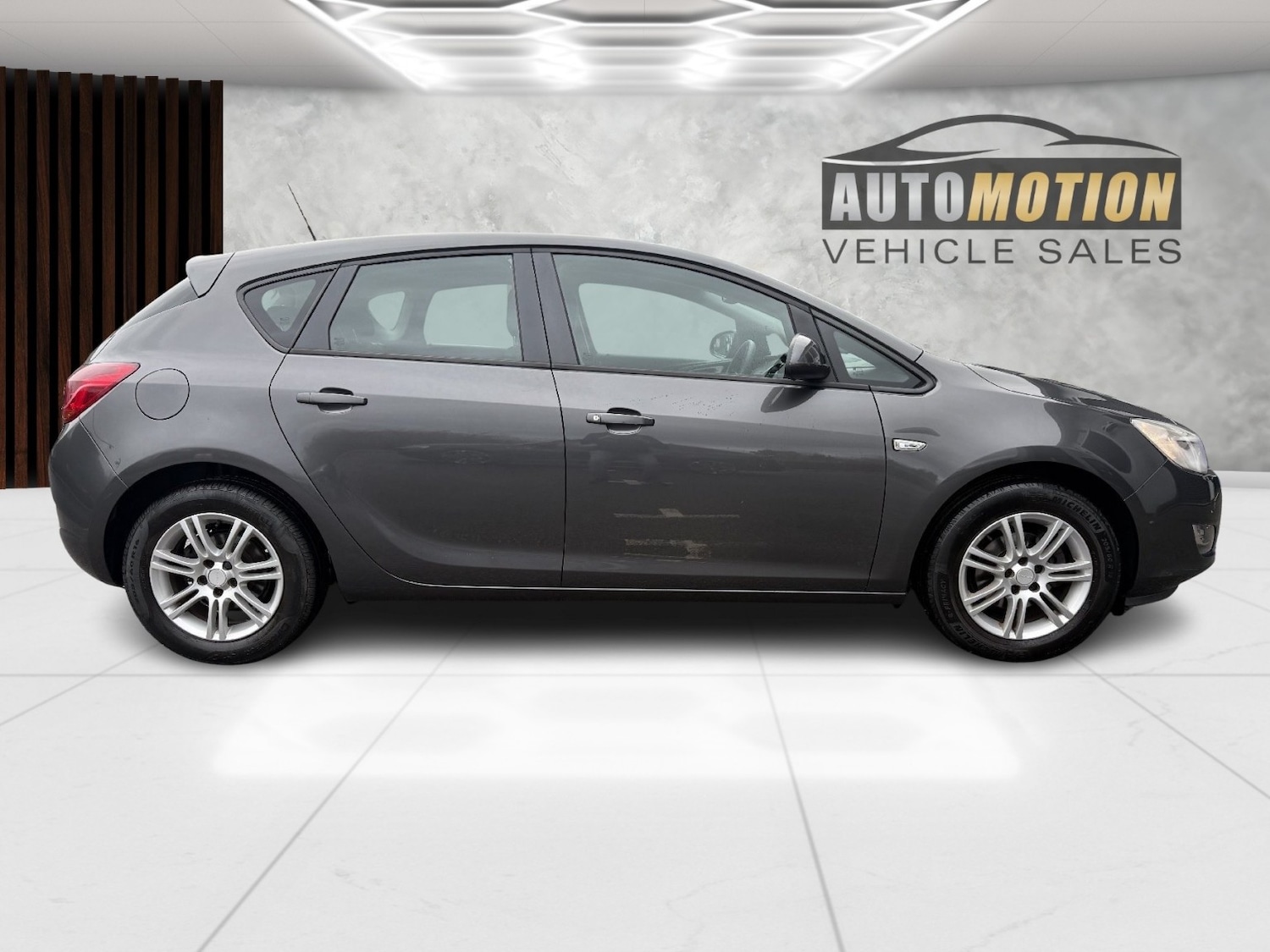 Used Vauxhall Astra 2011 for sale - 77189204: Photo 8