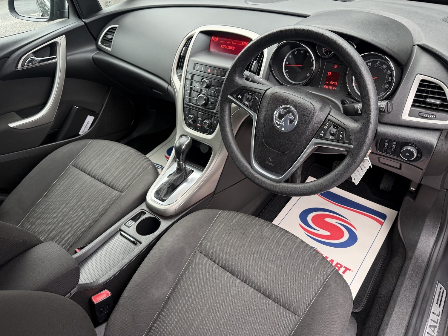 Used Vauxhall Astra 2011 for sale - 77189204: Photo 9