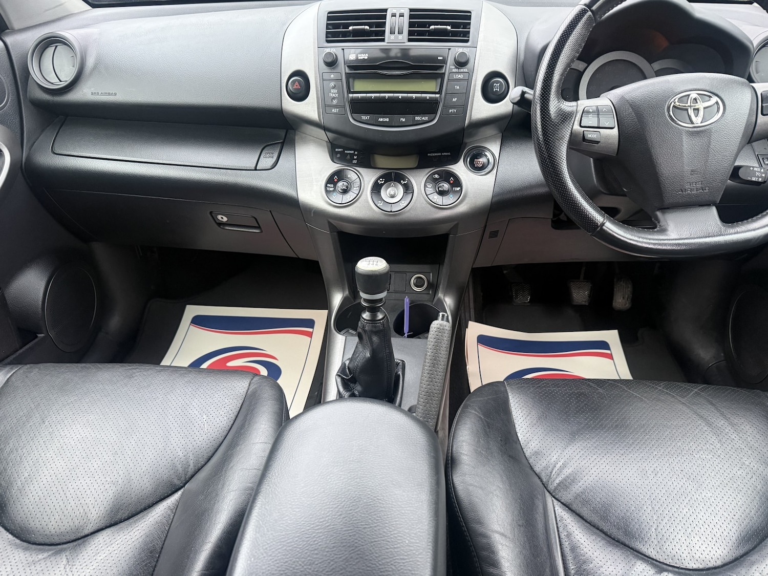 Used Toyota RAV4 2010 for sale - 77535994: Photo 10