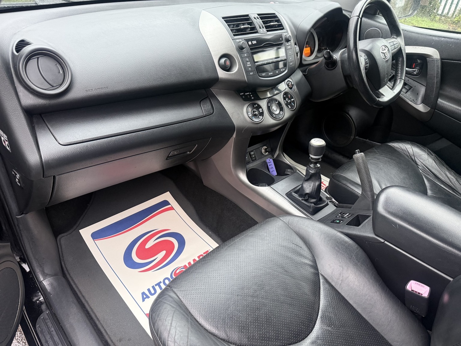 Used Toyota RAV4 2010 for sale - 77535994: Photo 11