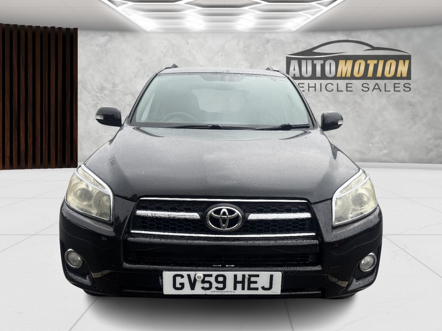 Used Toyota RAV4 2010 for sale - 77535994: Photo 2