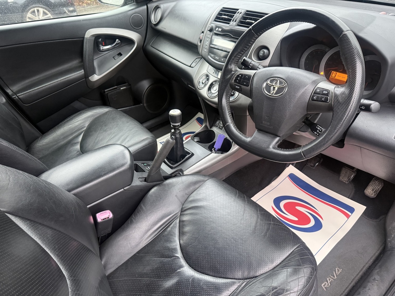Used Toyota RAV4 2010 for sale - 77535994: Photo 9