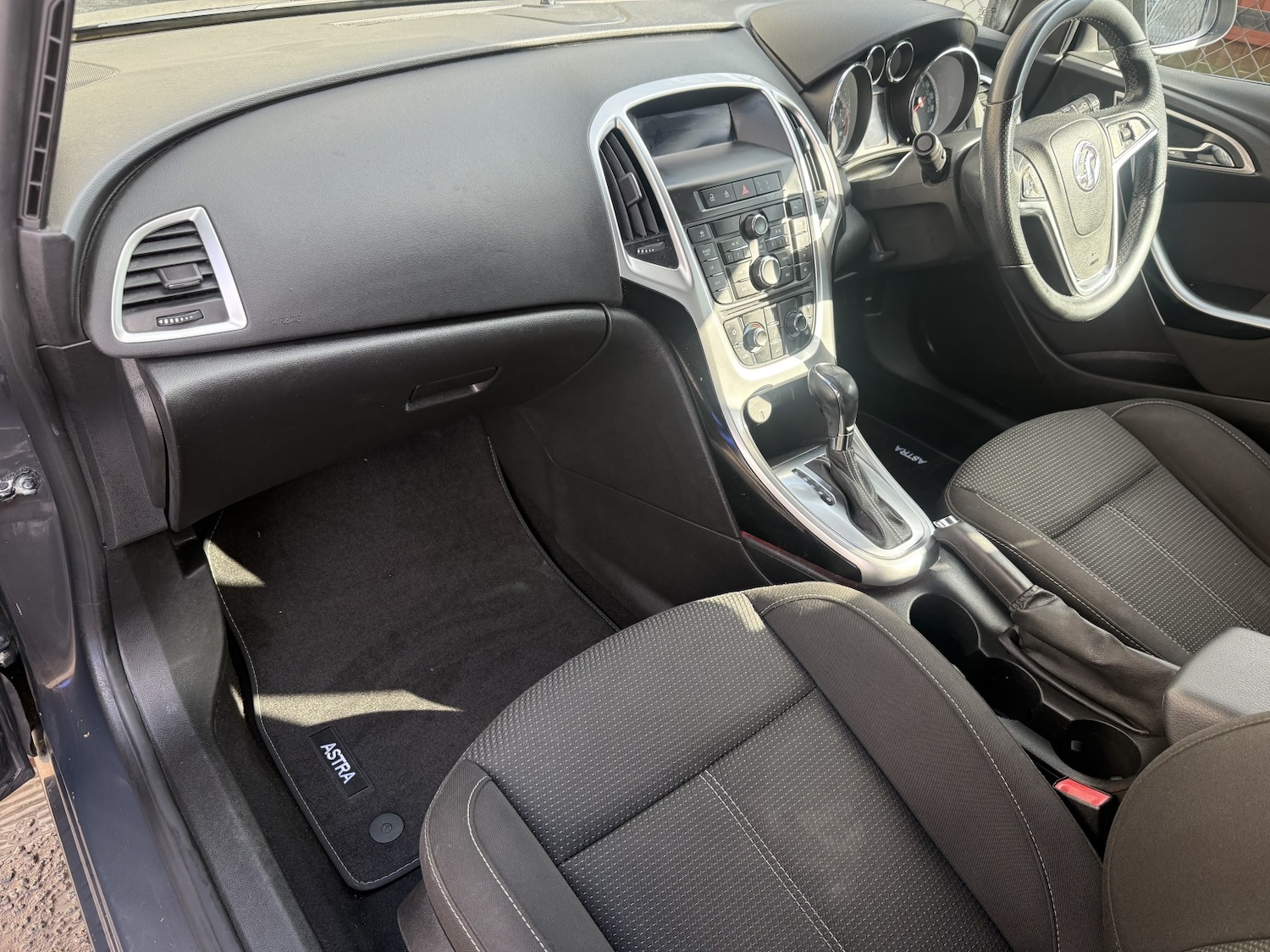 Used Vauxhall Astra 2013 for sale - 78031759: Photo 11