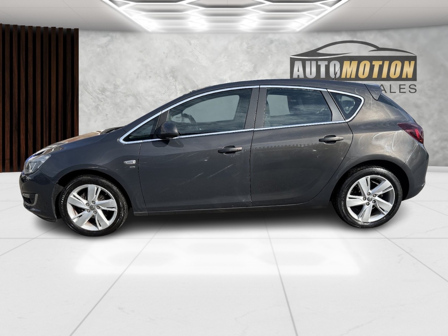 Used Vauxhall Astra 2013 for sale - 78031759: Photo 4
