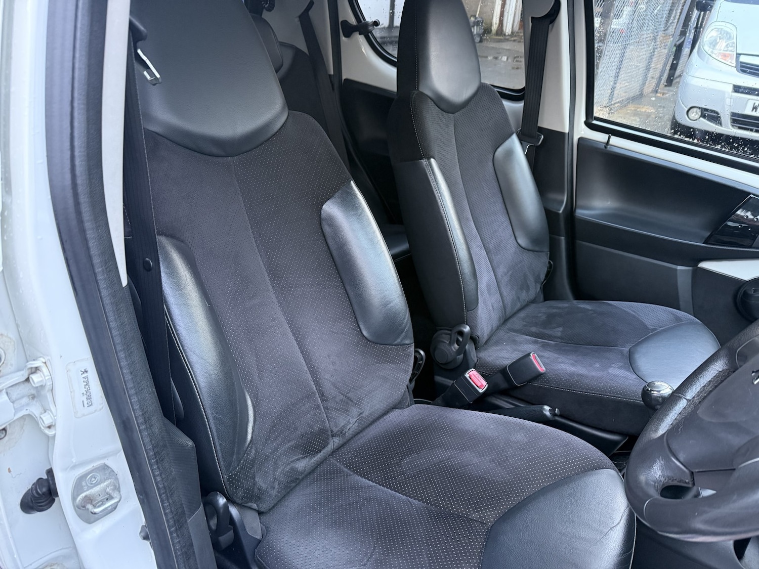 Used Peugeot 107 2013 for sale - 77289216: Photo 12