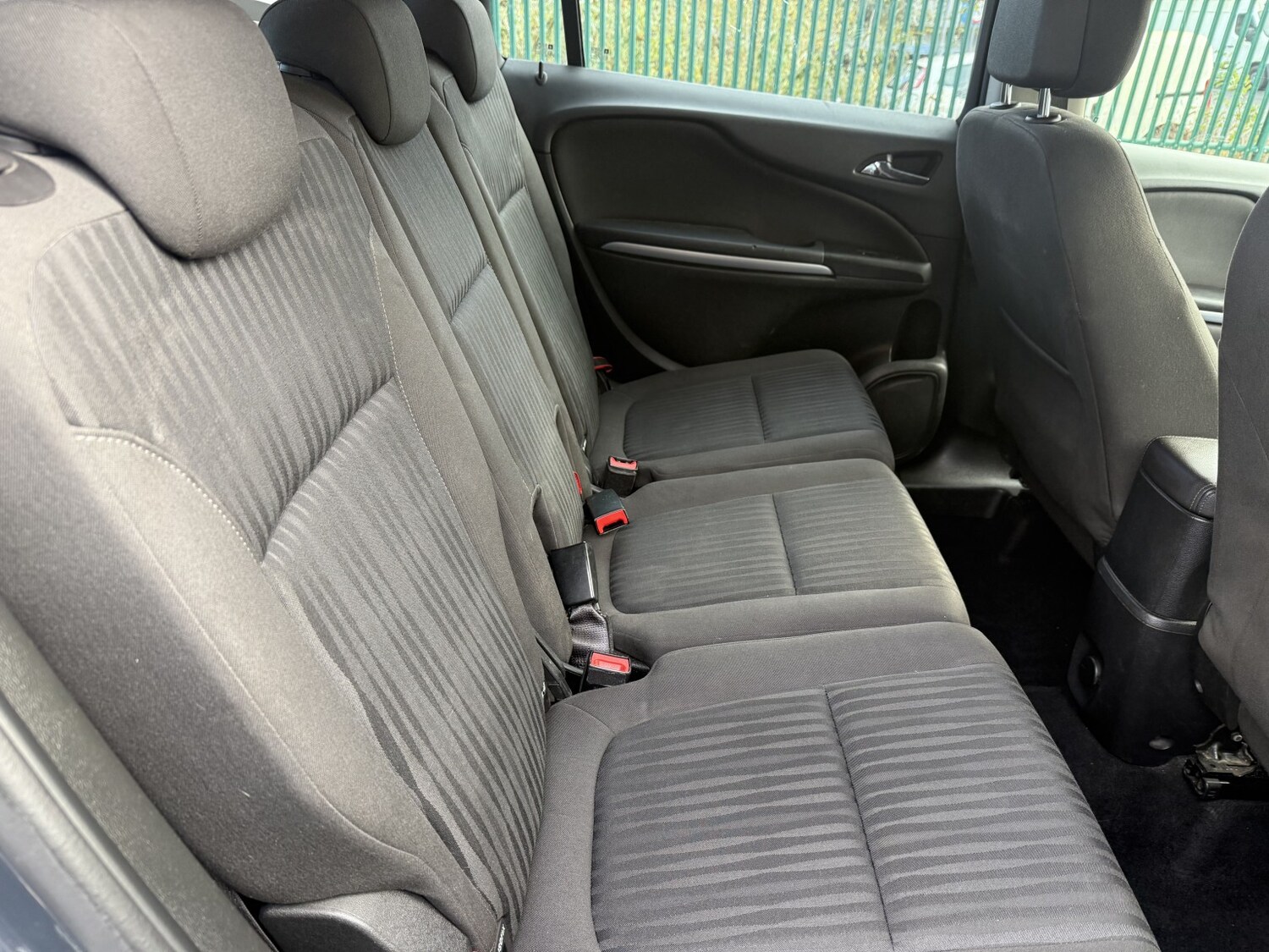 Used Vauxhall Zafira Tourer 2015 for sale - 77370678: Photo 13