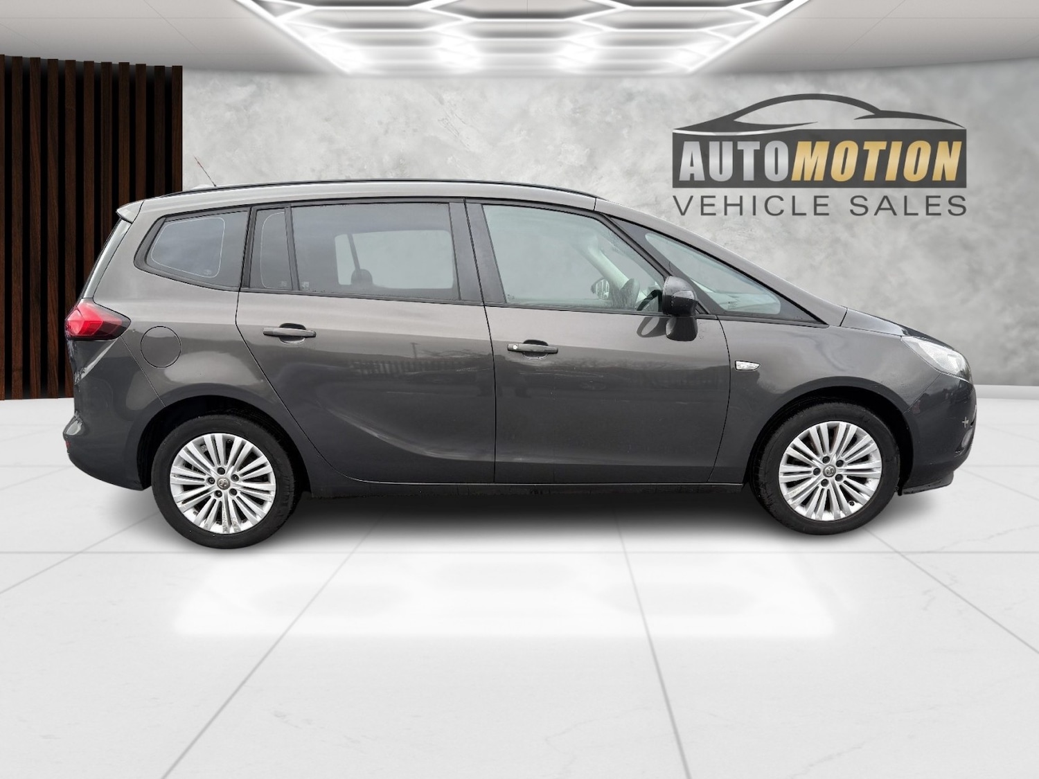 Used Vauxhall Zafira Tourer 2015 for sale - 77370678: Photo 8