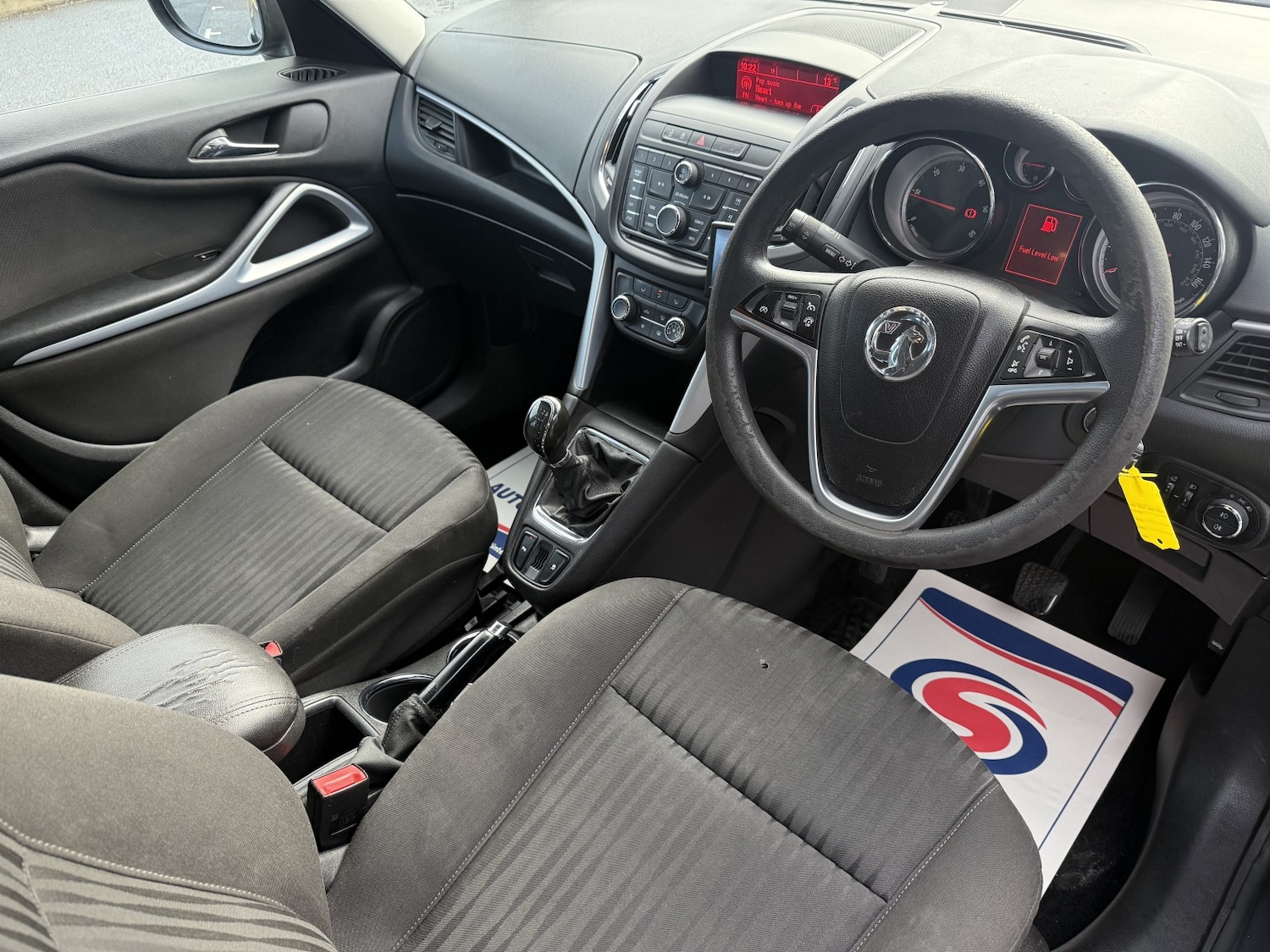 Used Vauxhall Zafira Tourer 2015 for sale - 77370678: Photo 9