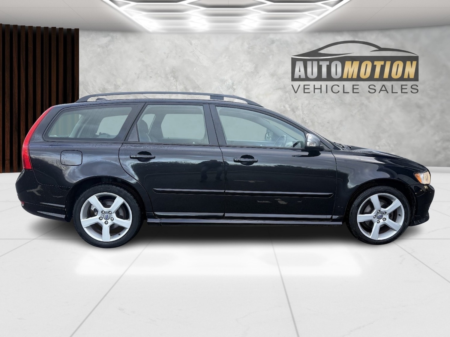 Used Volvo V50 2011 for sale - 76848692: Photo 8