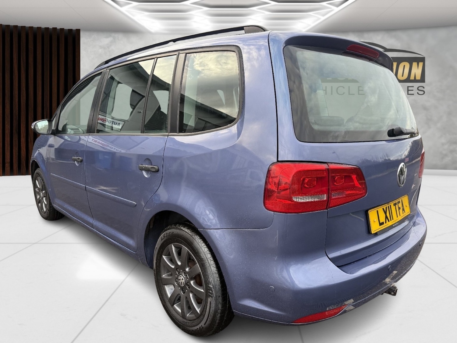 Used Volkswagen Touran 2011 for sale - 76666166: Photo 5