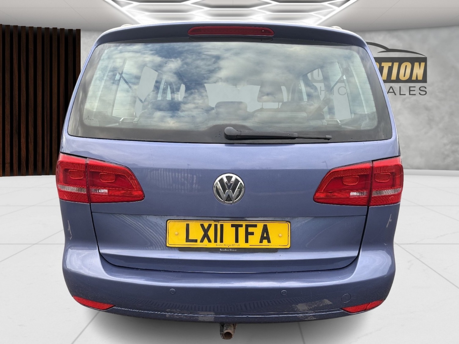 Used Volkswagen Touran 2011 for sale - 76666166: Photo 6