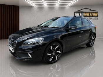Used Volvo V40 Cross Country 2015 for sale - 79023840: Photo