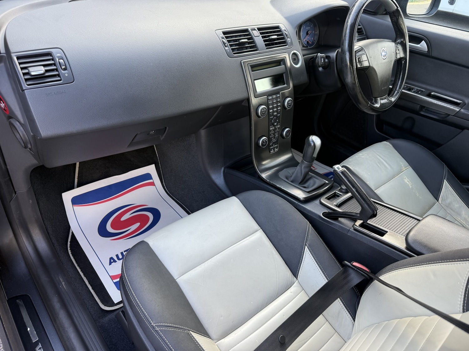 Used Volvo V50 2012 for sale - 76625385: Photo 9