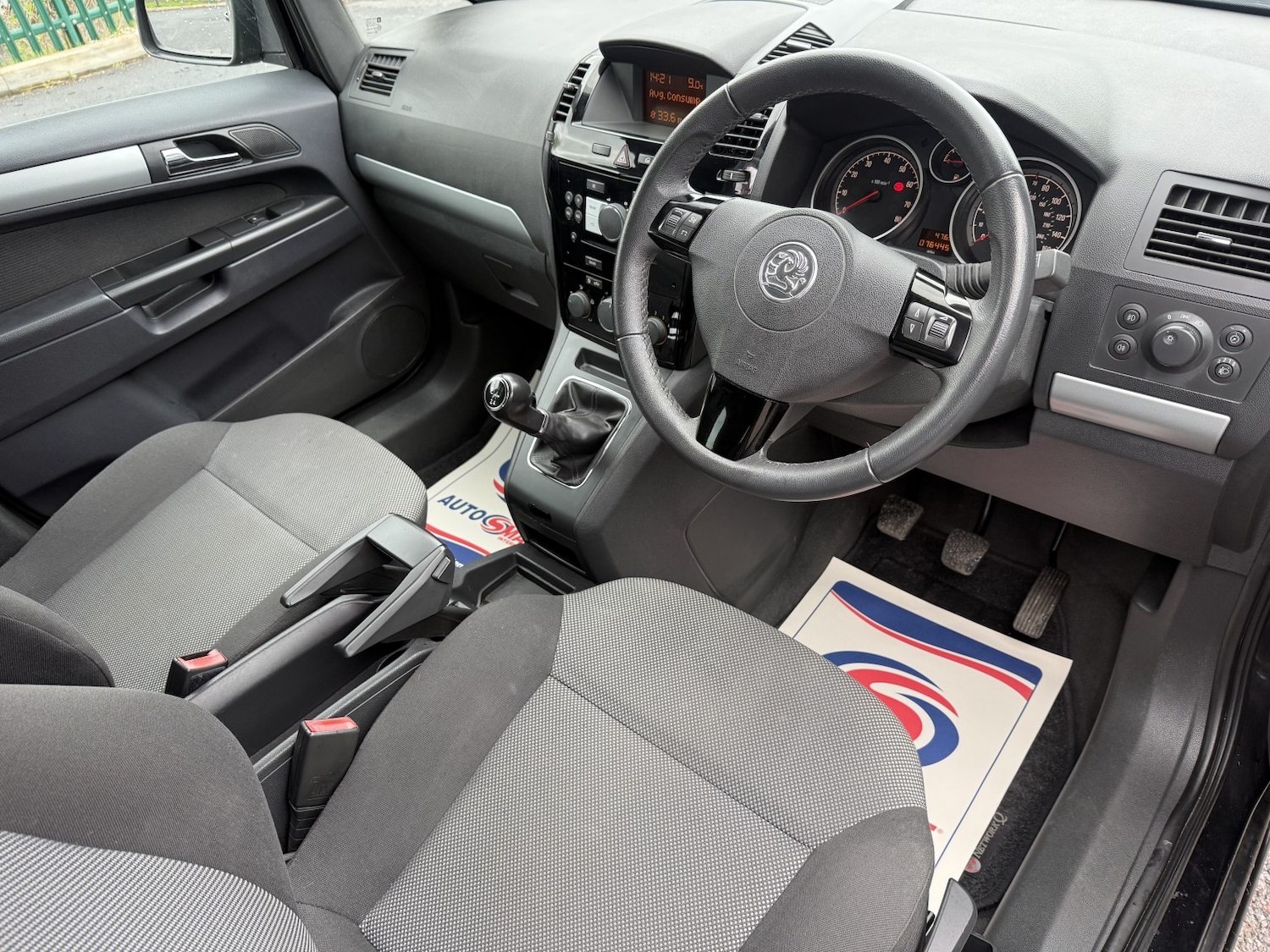 Used Vauxhall Zafira 2010 for sale - 78209940: Photo 12