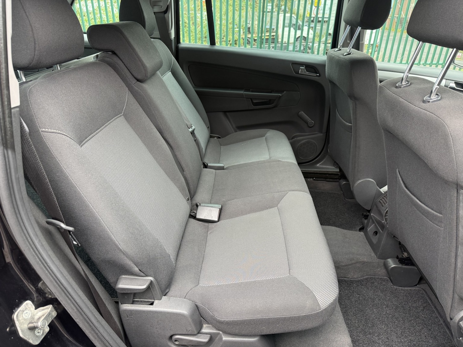 Used Vauxhall Zafira 2010 for sale - 78209940: Photo 14